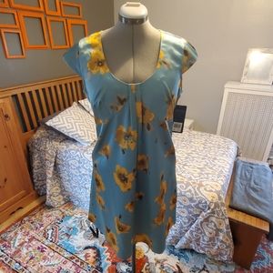 Daisy Fuentes L cap sleeve empire waist dress